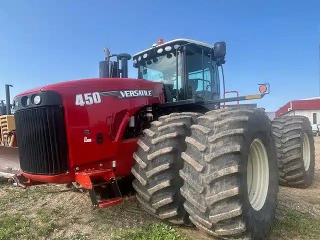 Gallery image 1 for Used 2016 Versatile 450 Tractor