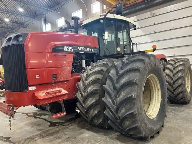 2009 Versatile 435 Tractor
