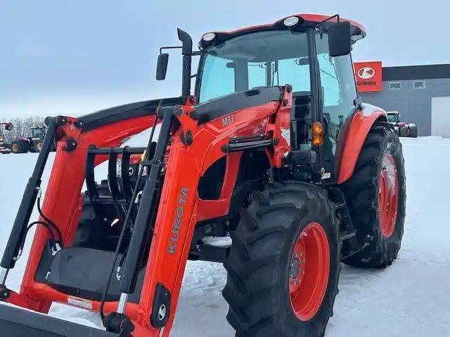 Kubota M5- Tractor Loader