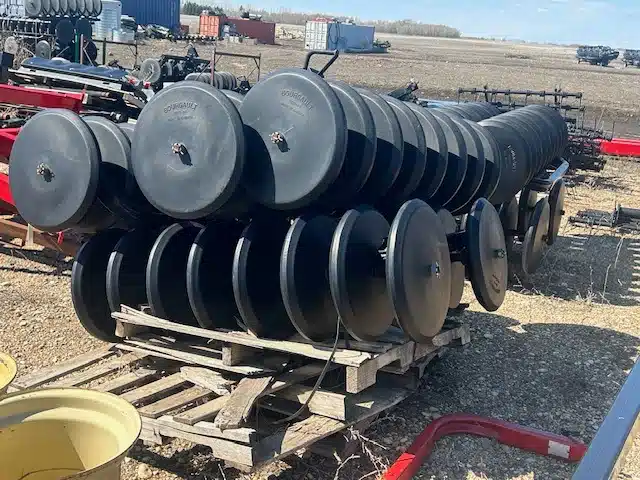 Photo de la Galerie 2 pour 2024 Bourgault 8910 Semoir à air