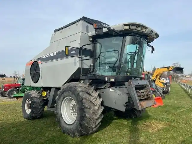 Gallery image 1 for Used 2007 Gleaner R65 Combine