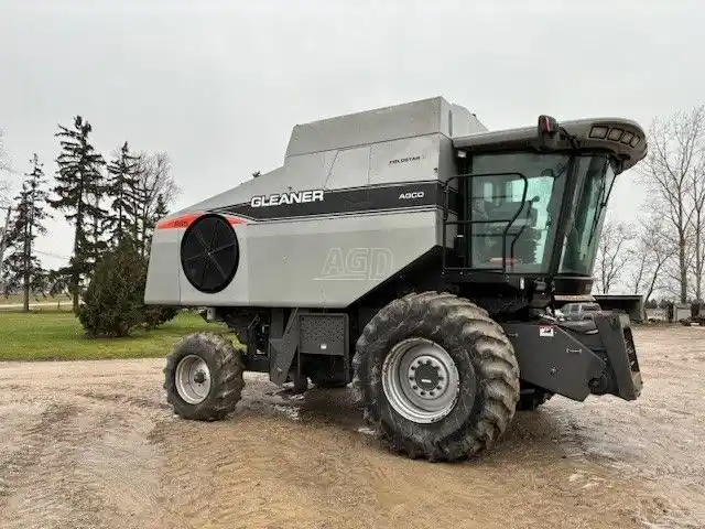 Gallery image 2 for Used 2007 Gleaner R65 Combine