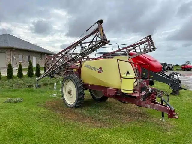 Gallery image 2 for Used 2009 Hardi RANGER 2200 Sprayer - Pull Type