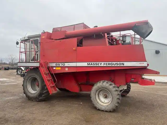 Gallery image 1 for Used 1991 Massey Ferguson 8570 Combine