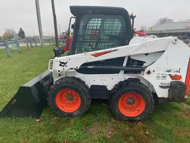 Gallery image 2 for Used 2018 Bobcat S550 Skid Steer