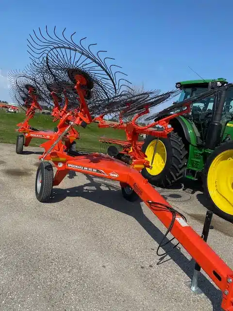 Gallery image 2 for Used Kuhn SR 110 GII Rake