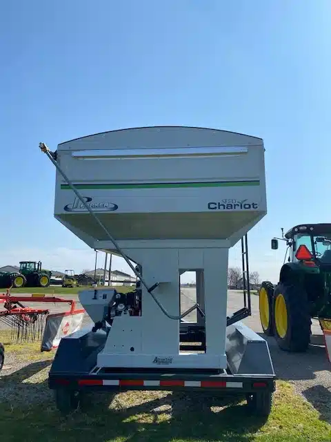 Gallery image 2 for Used Parker 3620 Seed Tender