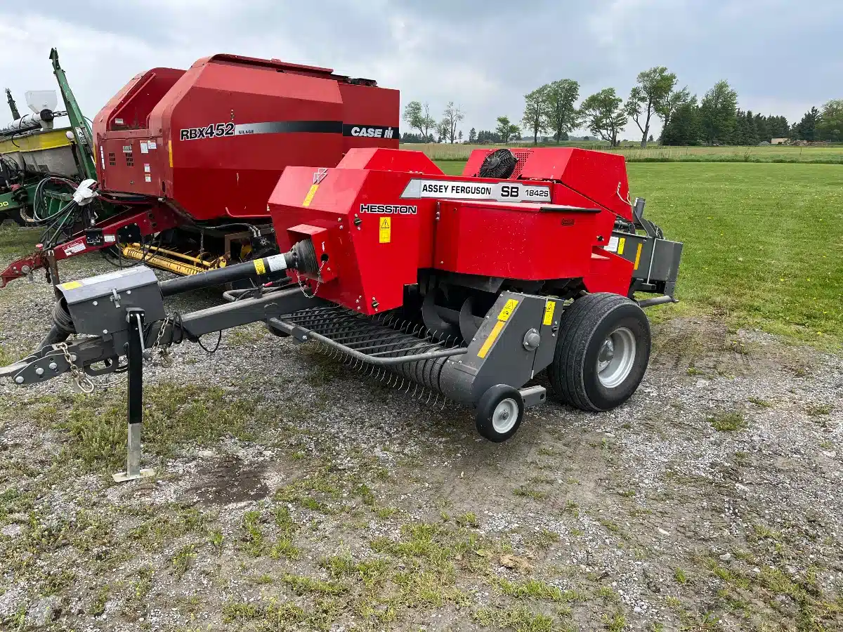 Gallery image 1 for 2024 Massey Ferguson SB 1842 Square Baler - Small