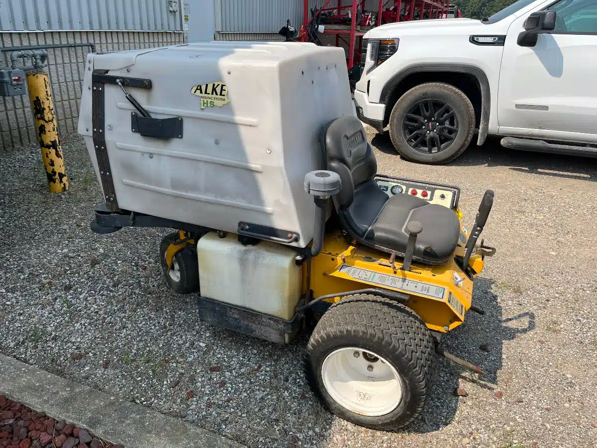 Gallery image 2 for Used 2006 Walker MT20GHS Mower - Front Deck