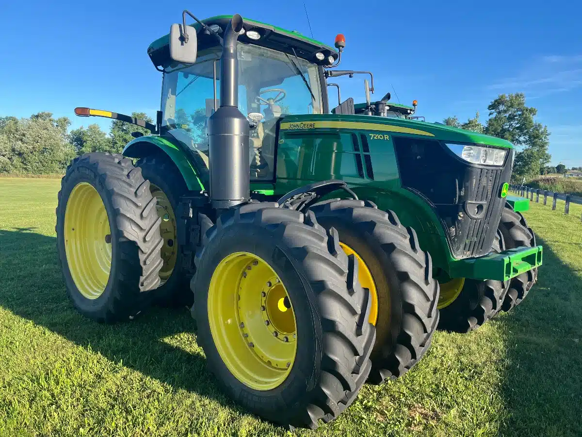 Gallery image 1 for Used 2014 John Deere 7210R Tractor