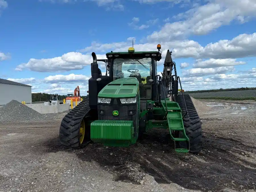 Gallery image 1 for Used 2017 John Deere 8320RT Tractor