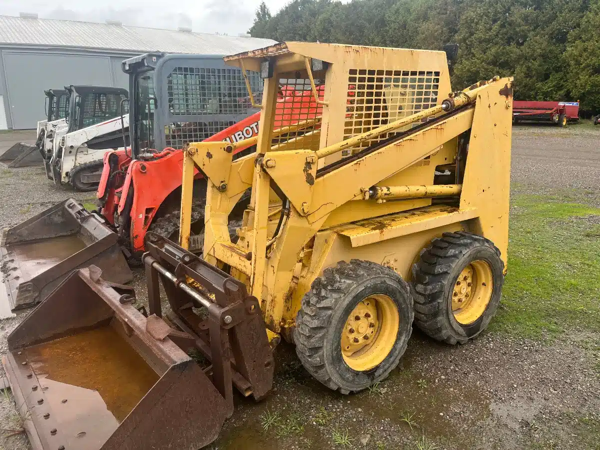 Gallery image 2 for Used Gehl 4615 Skid Steer