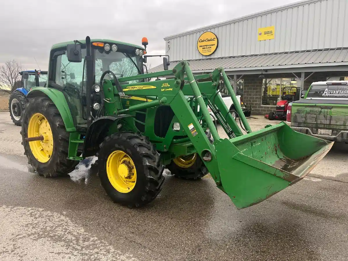 Gallery image 2 for 2009 John Deere 6330 PREMIUM Tractor