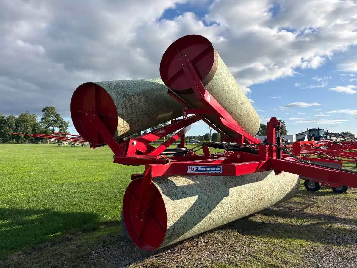 Photo de la Galerie 2 pour RJ Equipment x3633 Rouleau à Terre