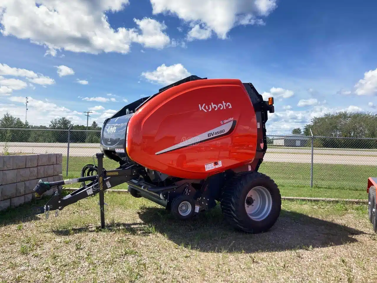 Gallery image 1 for New Kubota BV4580N Round Baler