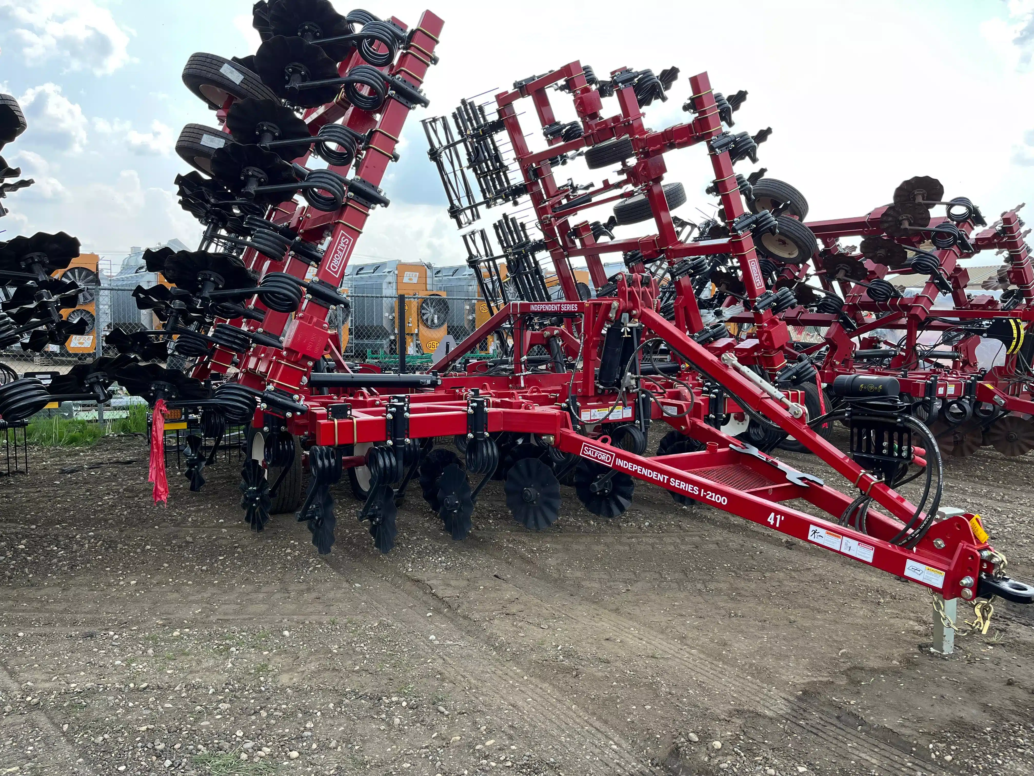 Gallery image 2 for New Salford I-2141 Vertical Tillage