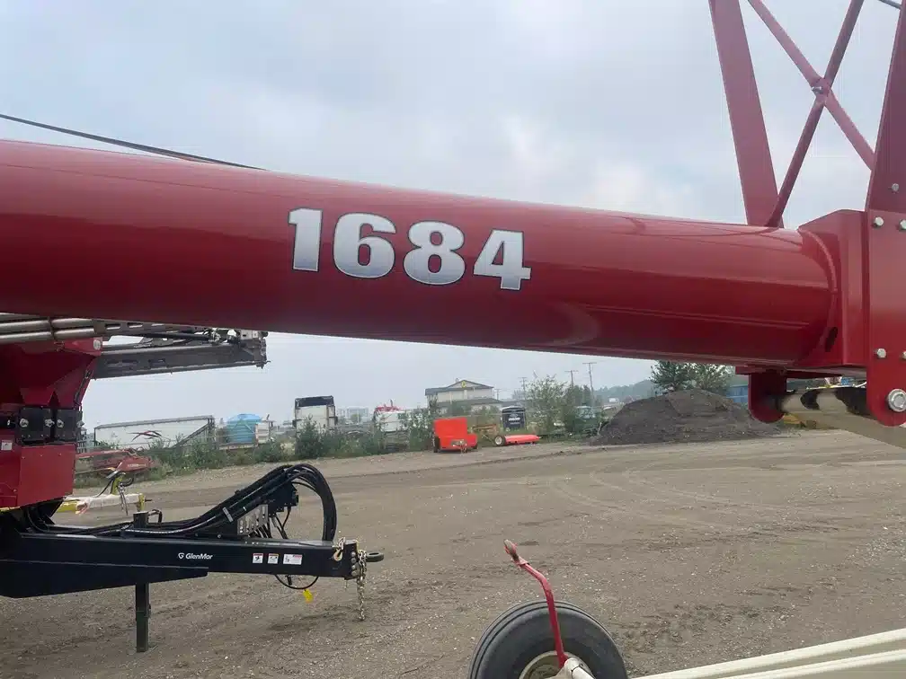 Gallery image 2 for Used 2018 Farm King Y1684H Auger