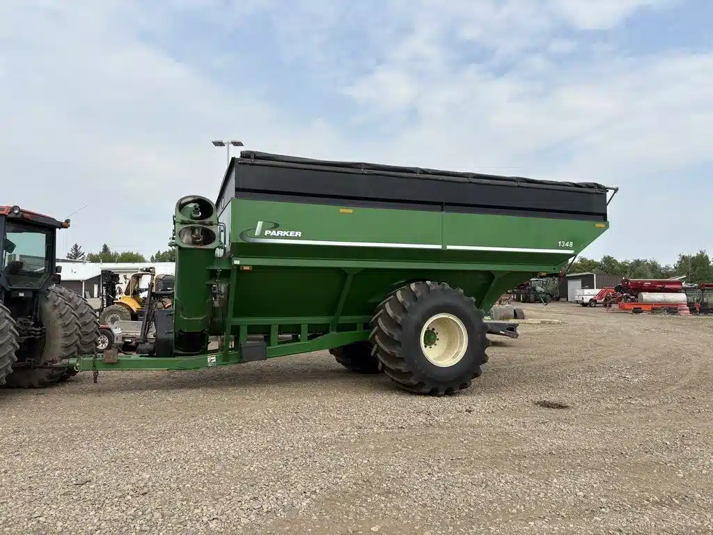 Gallery image 1 for Used 2013 Parker 1348 Grain Cart
