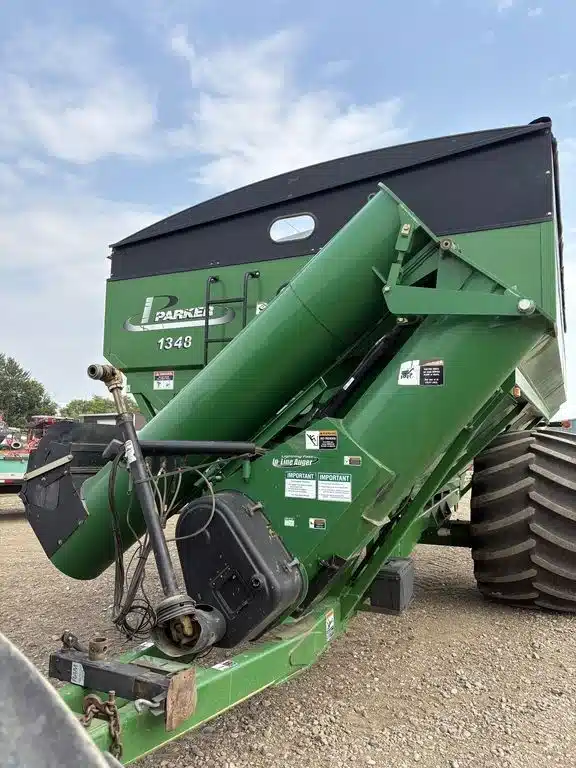Gallery image 2 for Used 2013 Parker 1348 Grain Cart