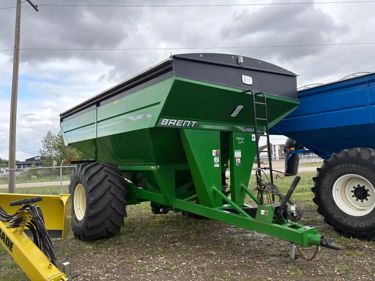 Gallery image 1 for Used 2012 Brent 1082 Grain Cart