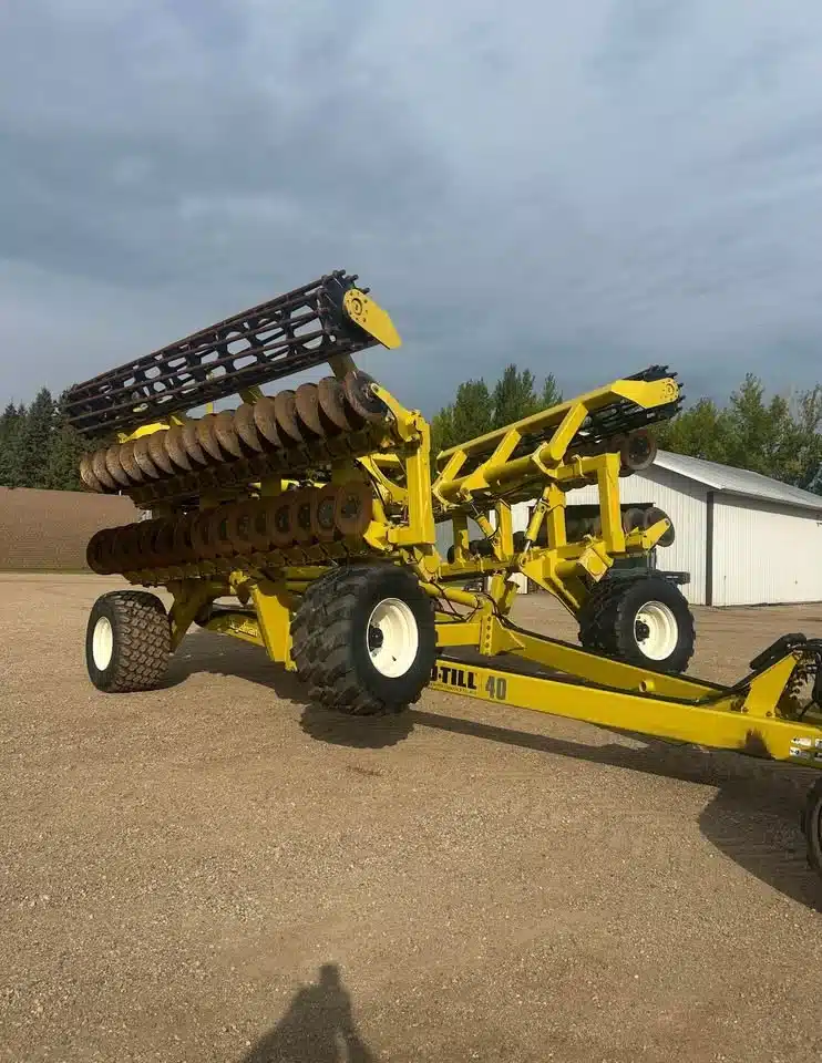 Gallery image 2 for Used 2014 Degelman PRO TILL 40 Disc