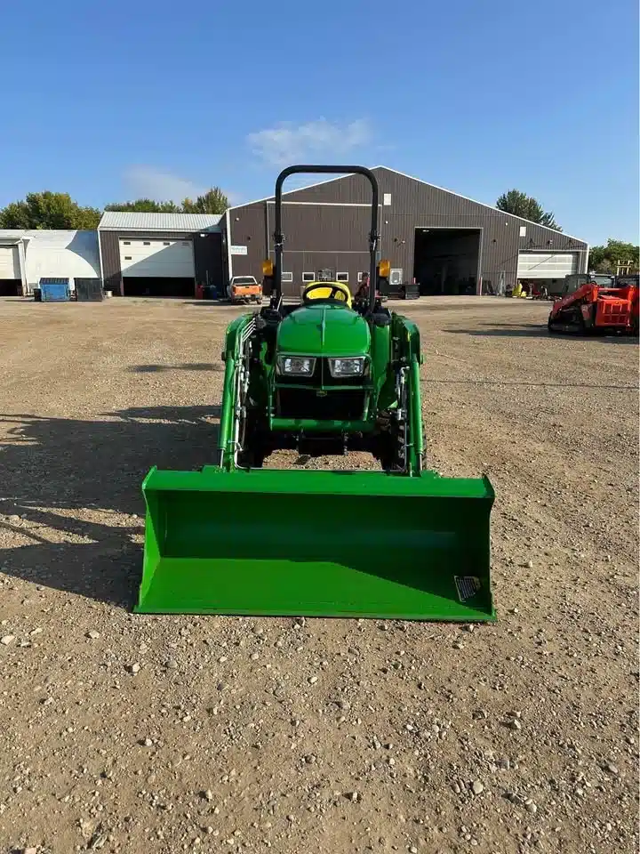 Gallery image 2 for 2022 John Deere 3025E Tractor