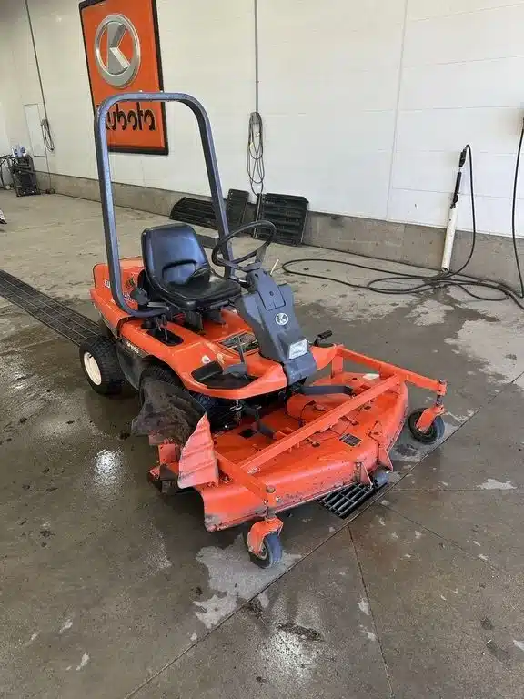 Gallery image 2 for Used 2000 Kubota GF1800-4W Mower - Front Deck