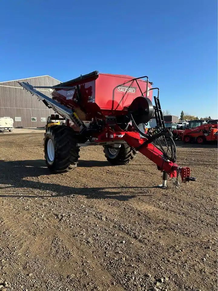 Used 2018 Salford VALMAR 8608 Spreader - Fertilizer
