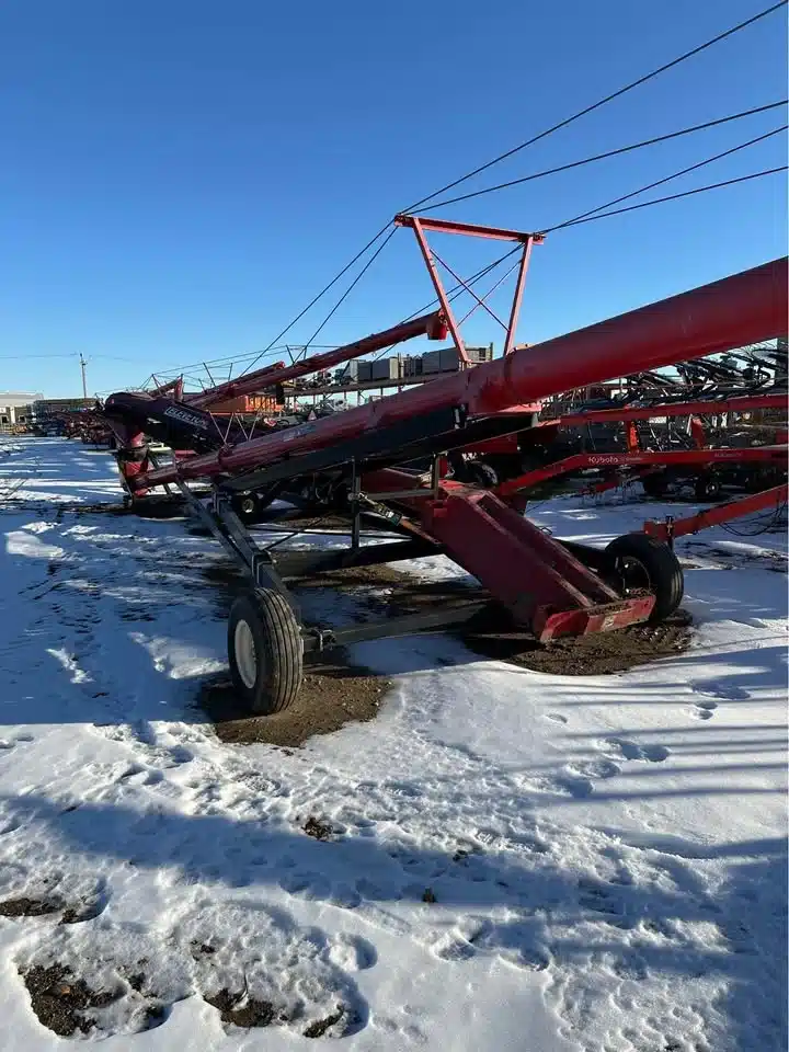 Gallery image 2 for Used 2017 Wheatheart Swing Auger 1381 Auger