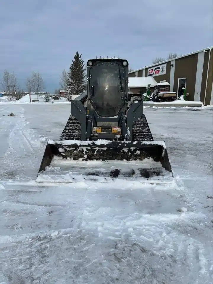 Gallery image 2 for 2016 John Deere 333E Skid Steer