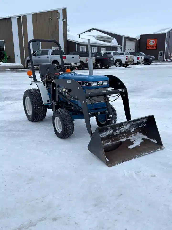 1990 Ford 1120 Tractor with Leon Loader Tractor