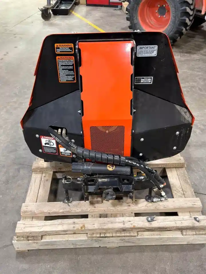 Gallery image 2 for 2021 Kubota V5279 Debris Blower