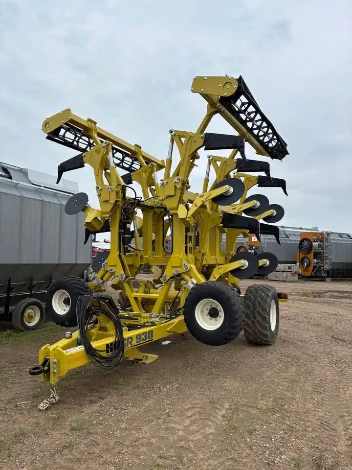 Gallery image 1 for 2026 Degelman HDSR 930 heavy duty staggered Ripper