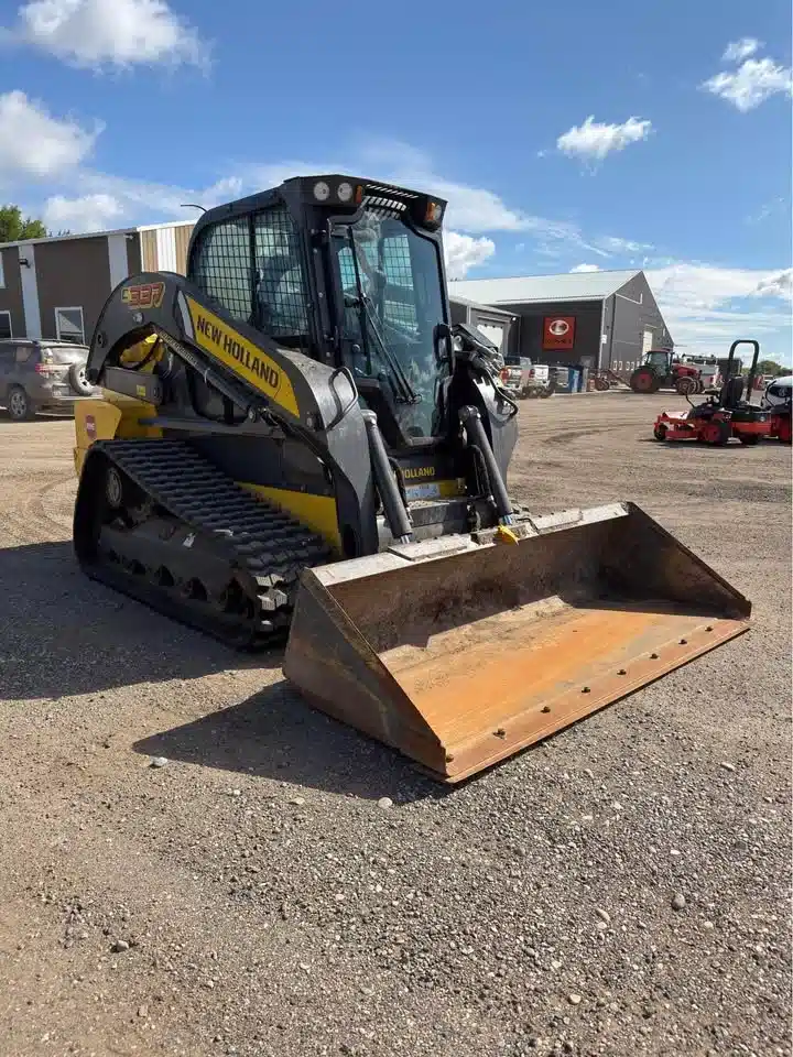 Gallery image 1 for 2021 New Holland C337 Track Loader