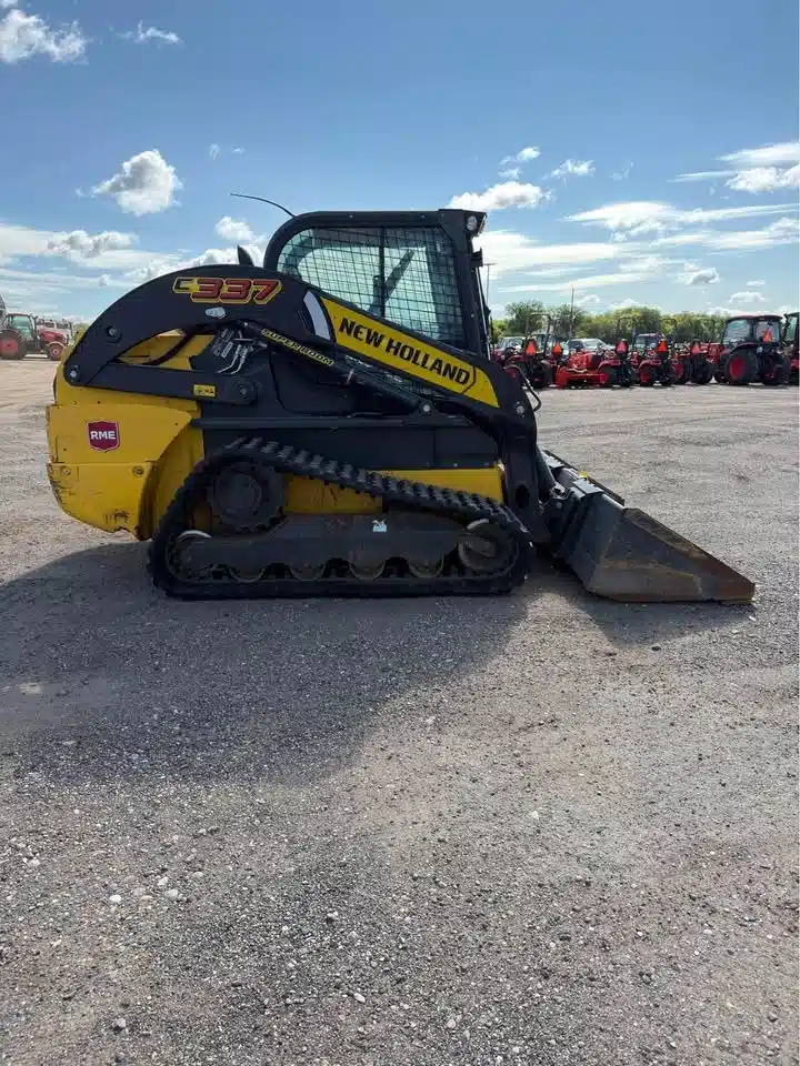 Gallery image 2 for 2021 New Holland C337 Track Loader