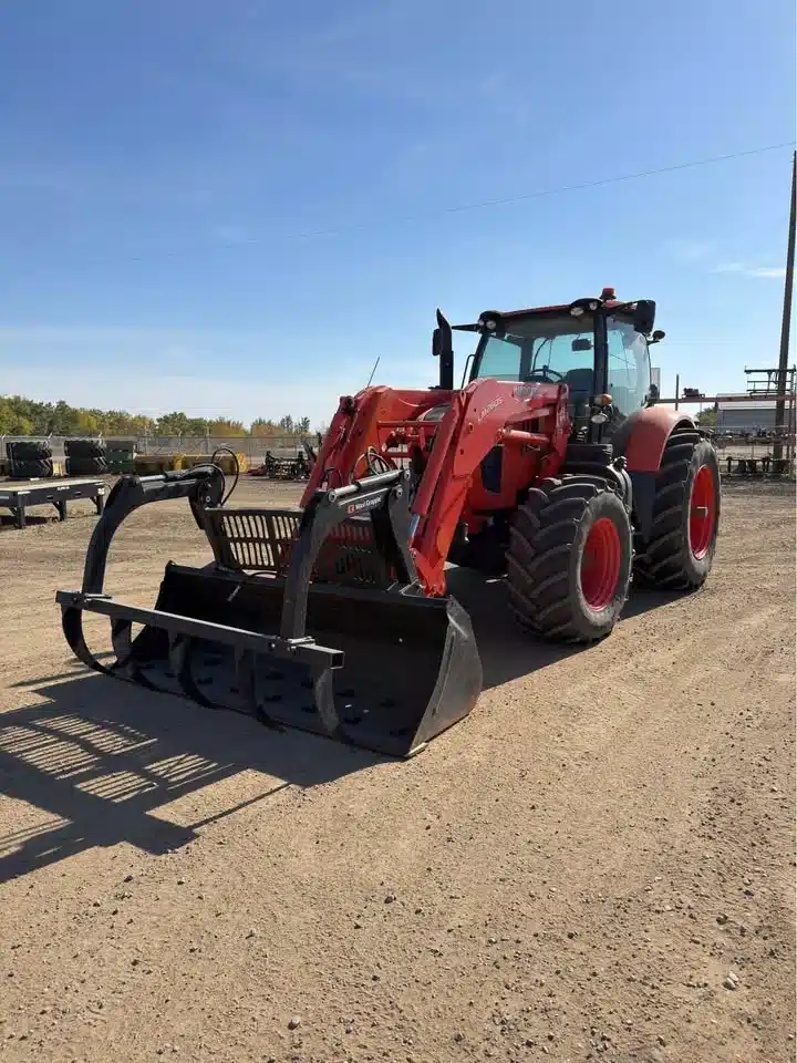 Gallery image 1 for 2023 Kubota M7-132 Tractor