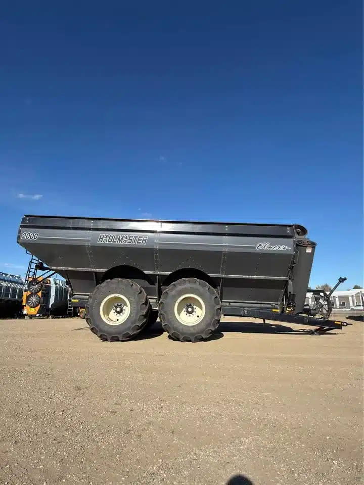 Gallery image 2 for 2021 Elmers Mfg HAULMASTER 2000 Grain Cart