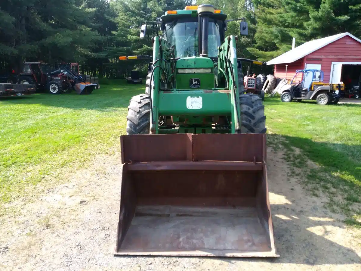 Gallery image 2 for Used 1993 John Deere 3255 Tractor