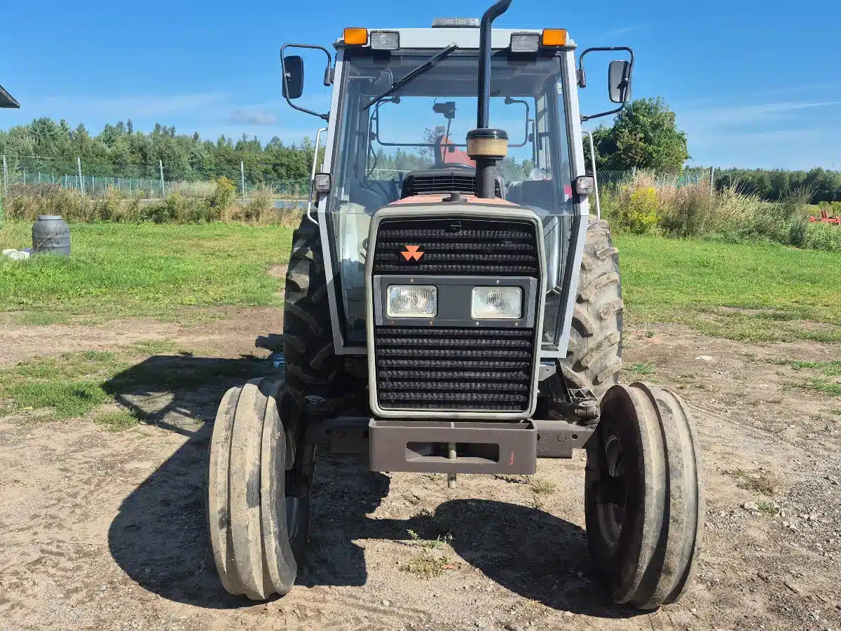 Gallery image 2 for Used 1991 Massey Ferguson 390 Tractor