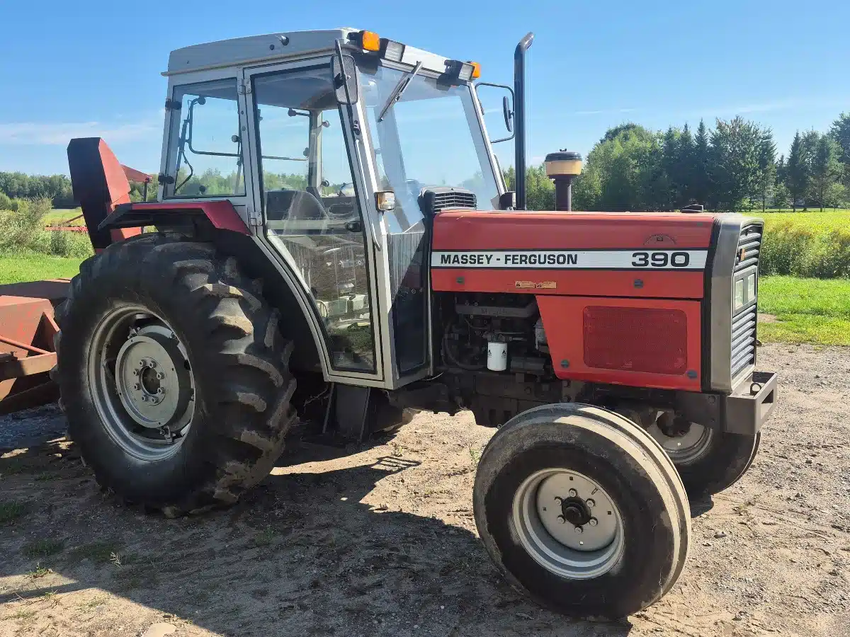 Gallery image 1 for Used 1991 Massey Ferguson 390 Tractor