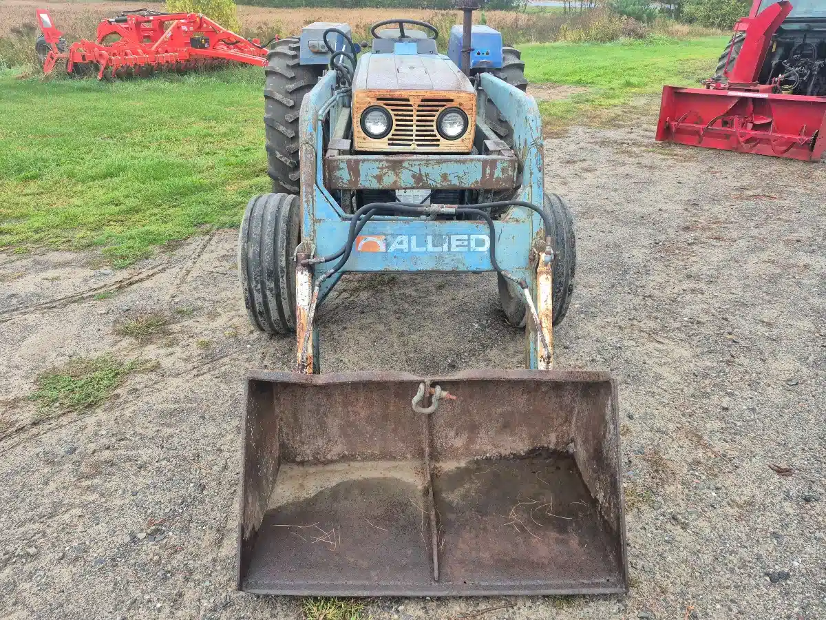 Gallery image 2 for Used 1986 Universal 445 Tractor