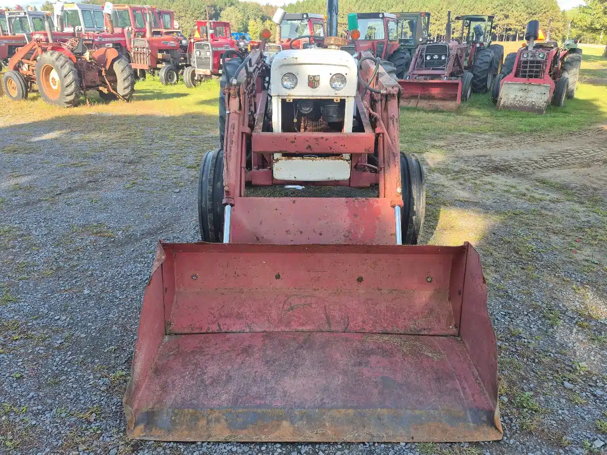 Gallery image 2 for Used 1976 Case 990 Tractor