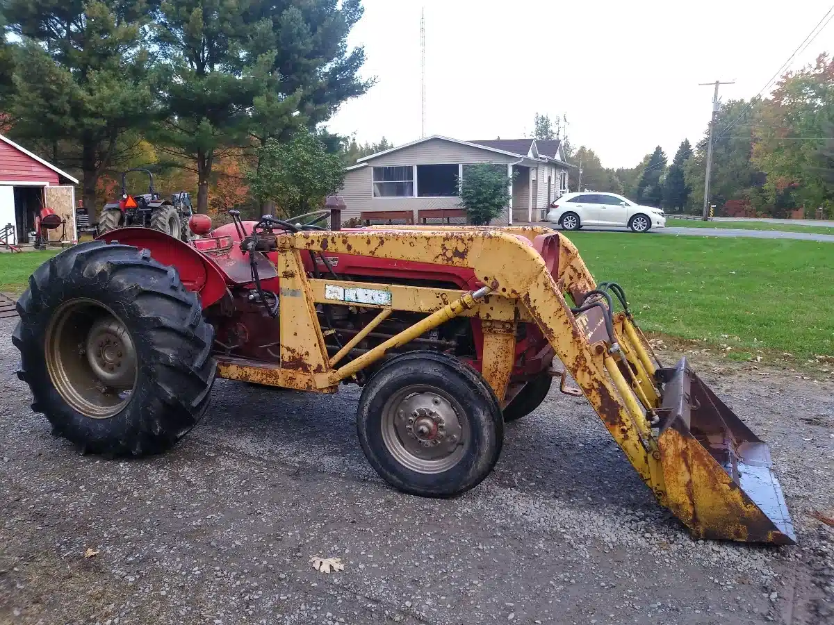 Photo de la Galerie 1 pour 1964 Massey Ferguson 35 Tracteur