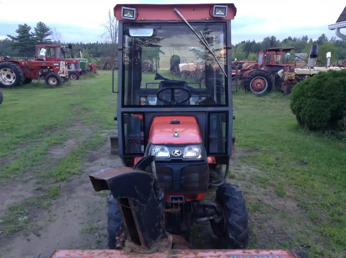 Gallery image 2 for Used 2006 Kubota B7510 Tractor