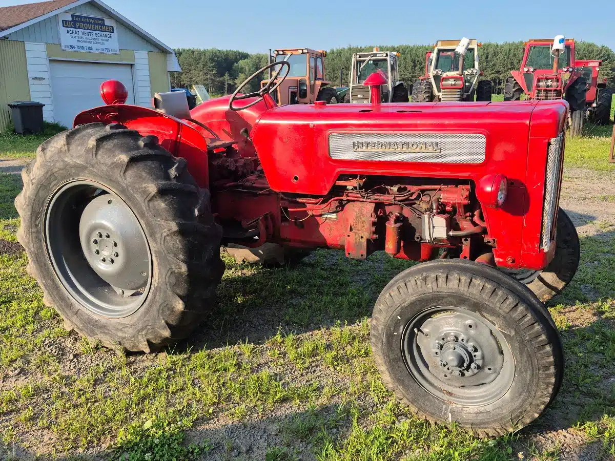 Gallery image 1 for Used 1964 International B414 Tractor