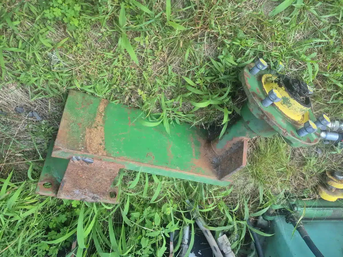 Gallery image 1 for Used John Deere Essieu de presse Attachment