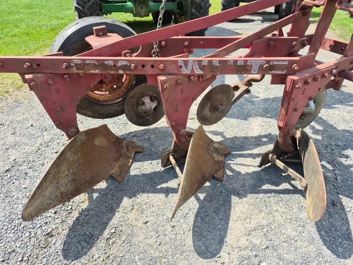 Gallery image 2 for Used White 3242 Plow
