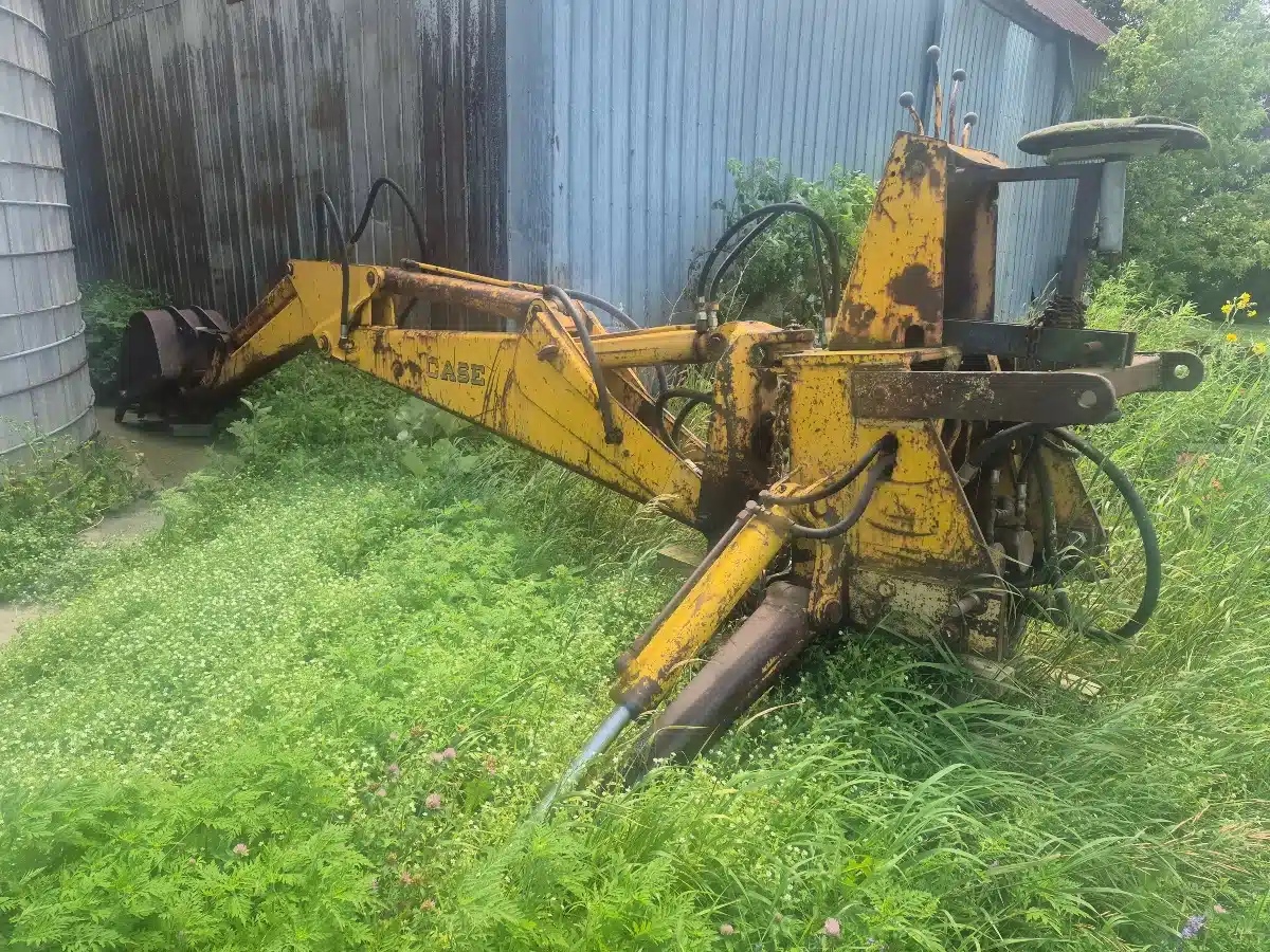 Gallery image 1 for Used Case 3 points Excavator