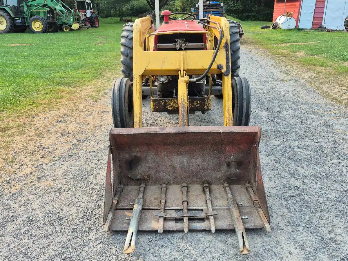Gallery image 2 for Used 1975 Massey Ferguson 135 Tractor
