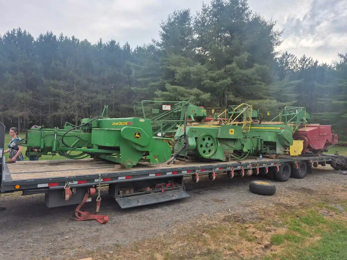 Gallery image 1 for Used John Deere 327, 328, 336, 337, 338, 346, 347, 348 Square Baler - Small